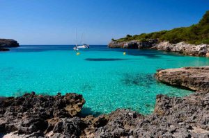 Cala-Turqueta-southern-beach-of-Menorca-4-1024x680