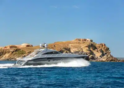 Princess-V65-LAYA-Cruising-2.