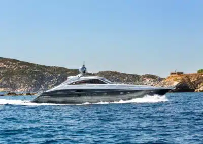 Princess-V65-LAYA-Cruising-2.