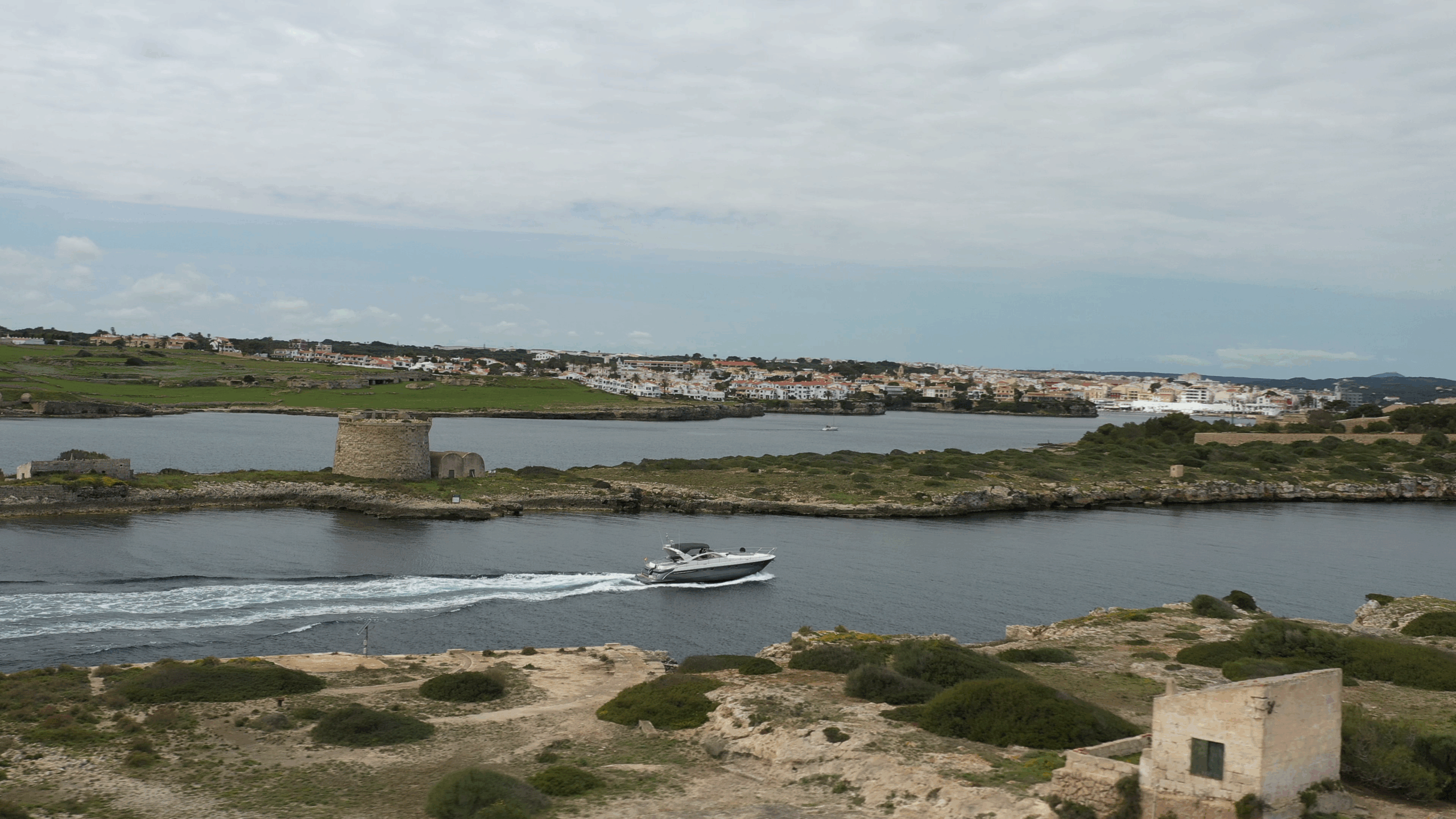 Fairline Targa 52 "NILA" en el puerto de Mahon