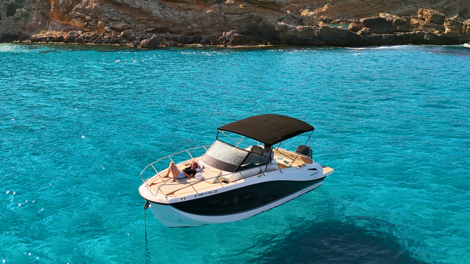QUICKSILVER 875 «NURA»